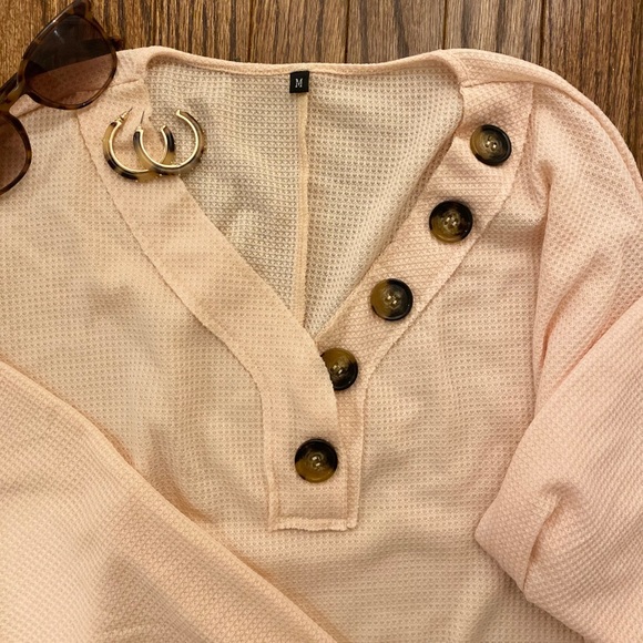 💗2 for $18💗Waffle Knit V-Neck Boho Shirt - Picture 2 of 5